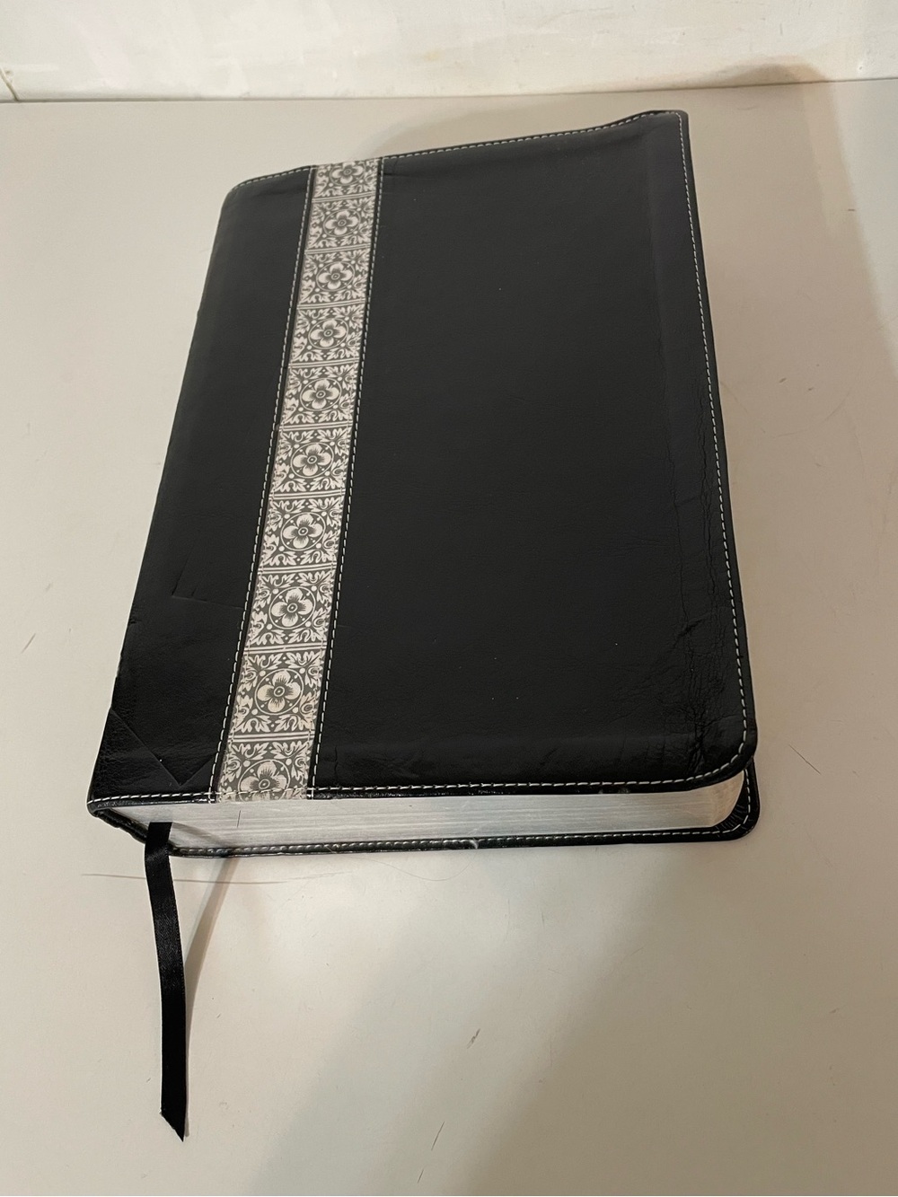 New Living Translation Study Bible
